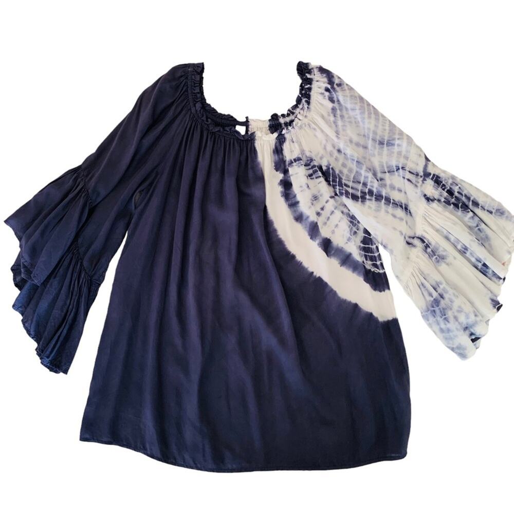 Elan | tie dye blouse size Large blue and white flowy sleeves